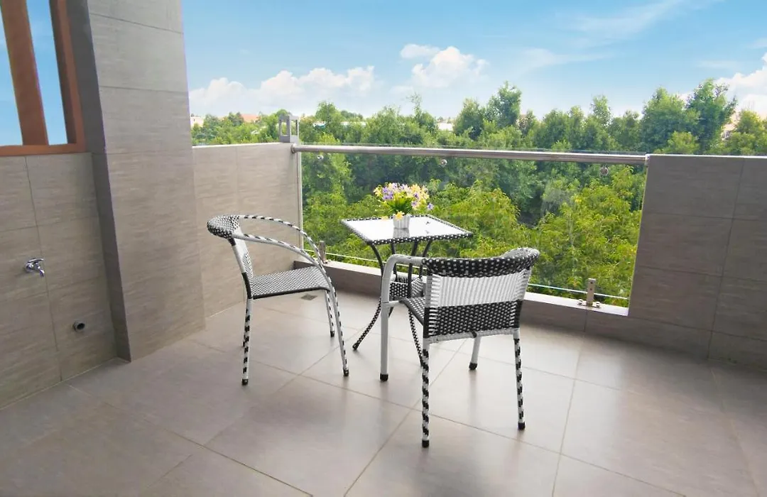 Marki Home-1